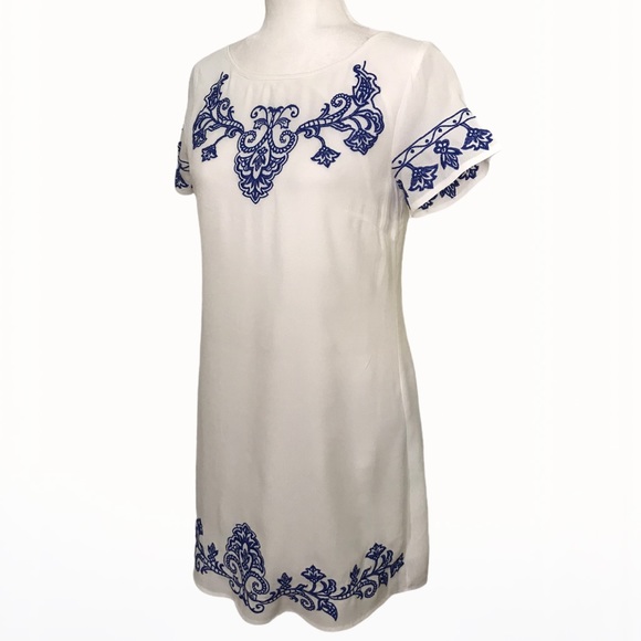 Lulu’s Embroidered Shift Women’s Mini Dress - XS - Picture 10 of 17